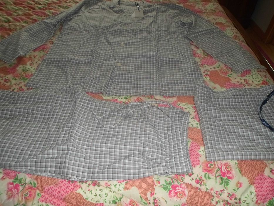 pijama com saco novo da marca Emidio Tucci