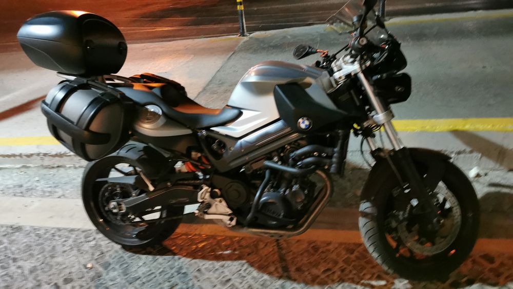 Mota BMW F 800 R rigorosamente Impecável e com revisão feita