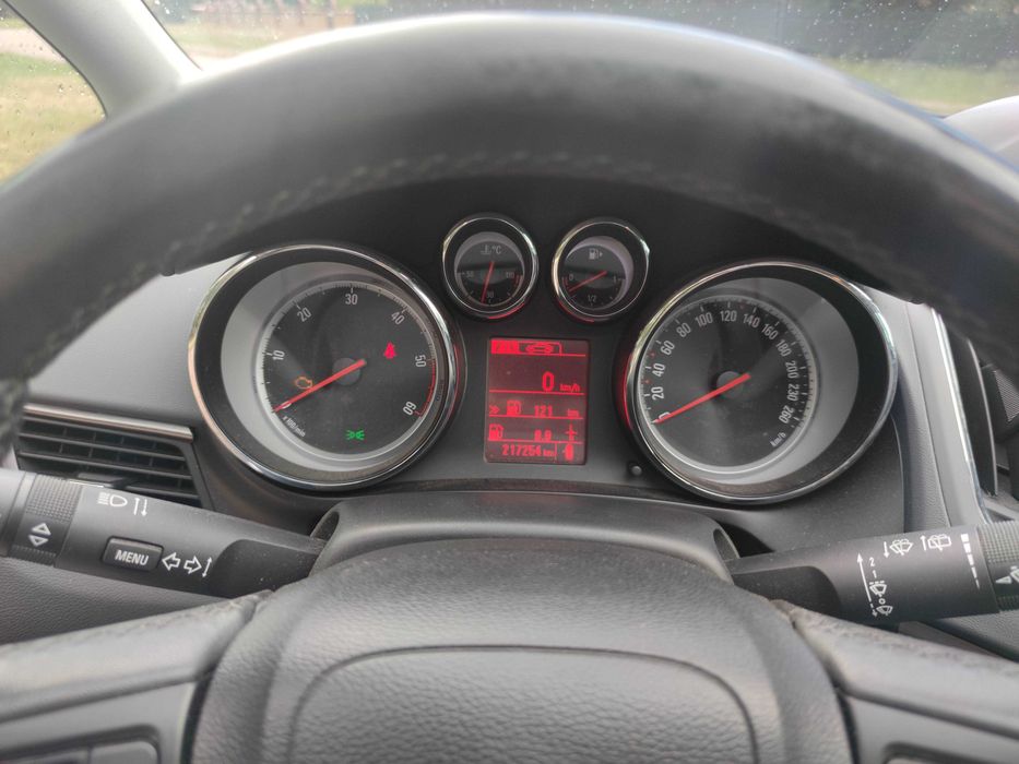 Opel Zafira Tourer 2012