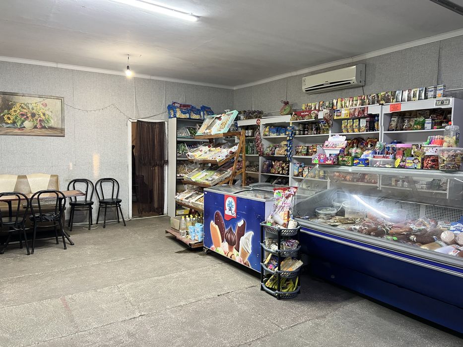 Продається торгове приміщення с.Солгутове.