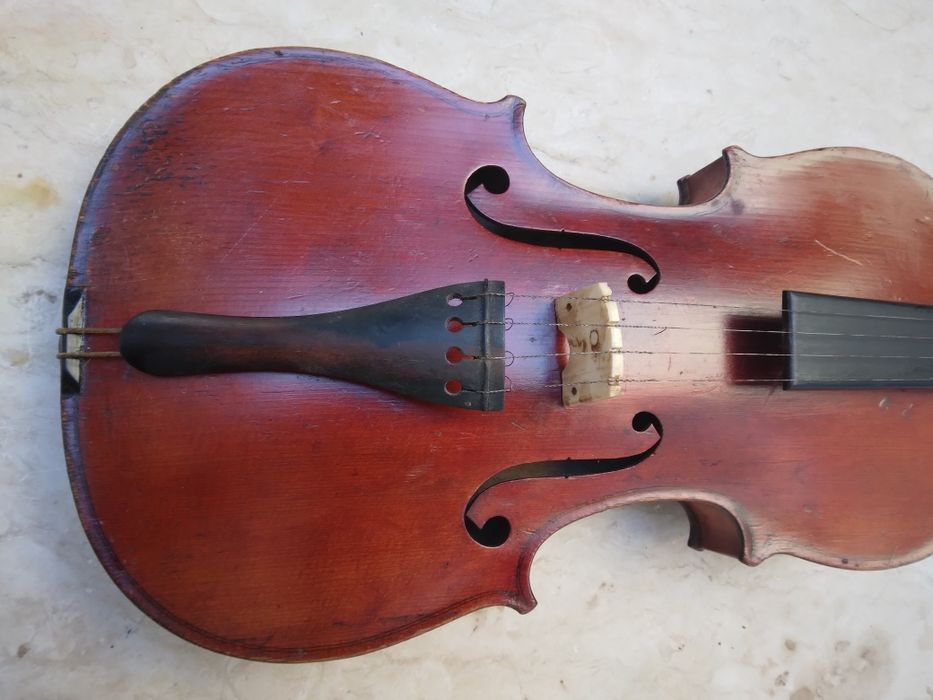 Violino quatro cordas  antigo