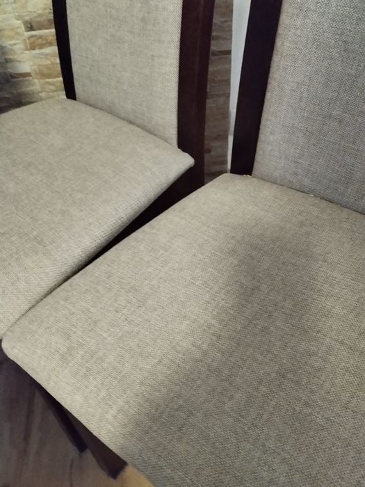 Sprzedam stół z krzesłami