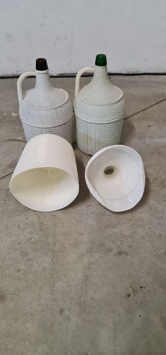 Garrafões de 5 litros