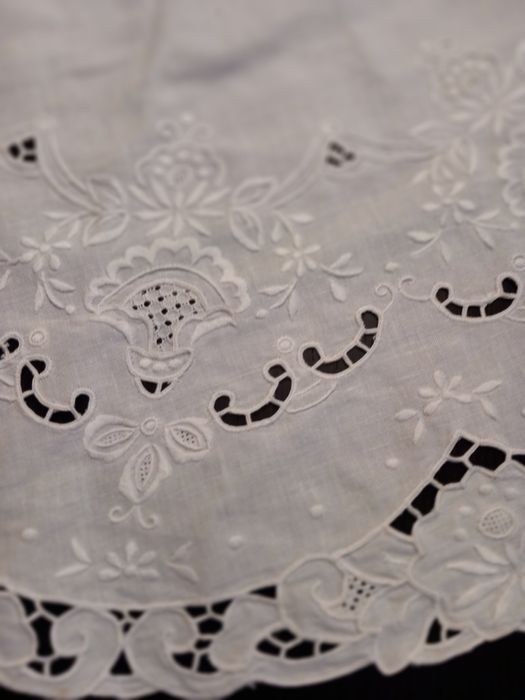 Toalha pequena de linho branca