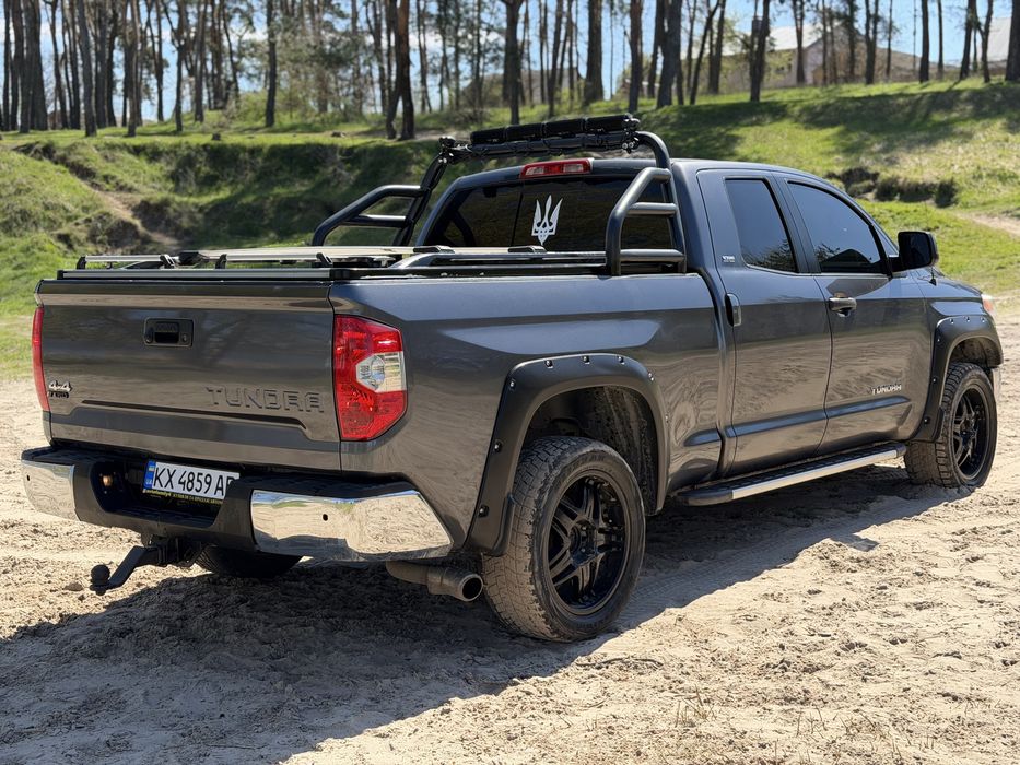 Продам Toyota Tundra