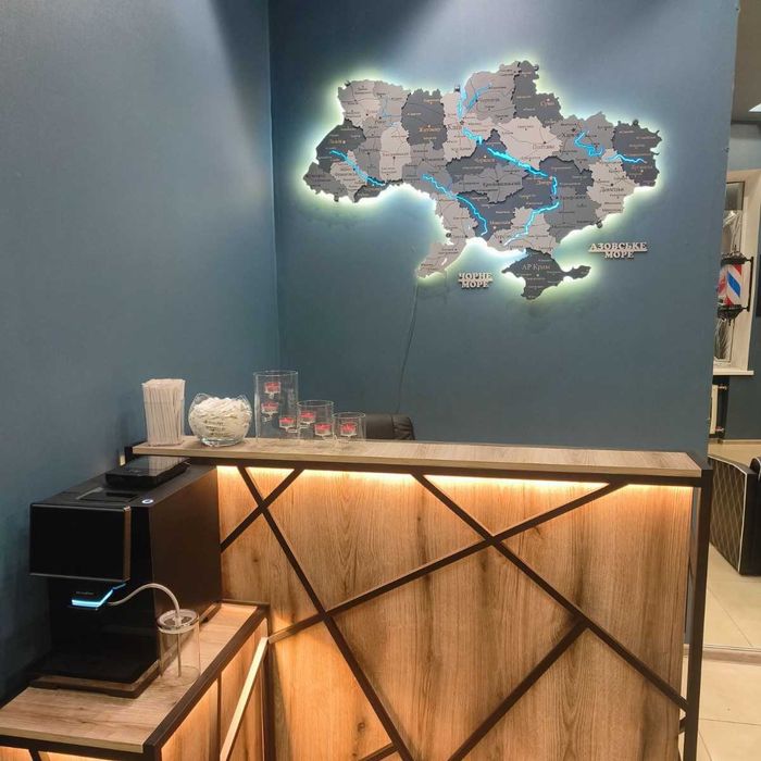 Дерев'яна мапа України з річками та підсвіткою карта Украины с дерева