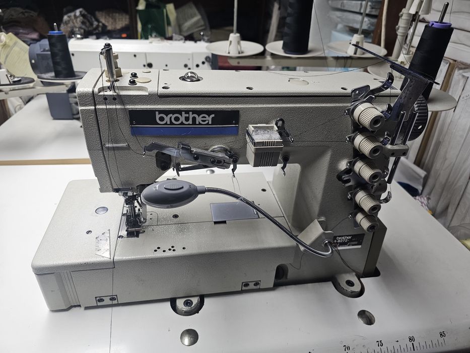 Maquina para interlock  ideal para coser mMaquina para interlock  ideal para coser malhas