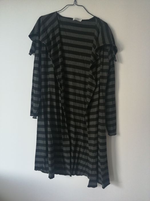 Sweterek kardigan narzutka w paski