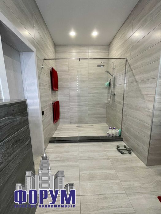Продам новый дом 280 кв.м. Бородинский мкрн.183000  у.е.