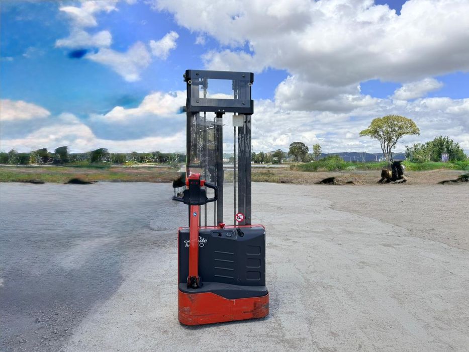 Stacker linde l 10