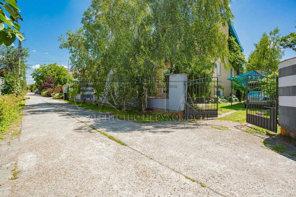 Терміново! Продаж будинку, 400м2, 12 сот. ділянка, Гнідин