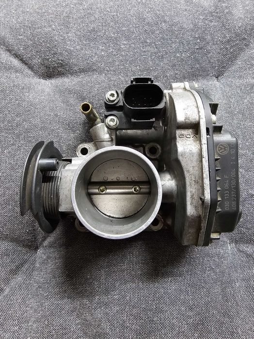 Przepustnica Vw Polo Golf IV 1.2 1.4 Benzyna