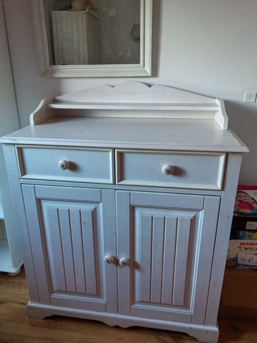 Biały zestaw do pokoju dziewczyny - szafa, regał, komoda