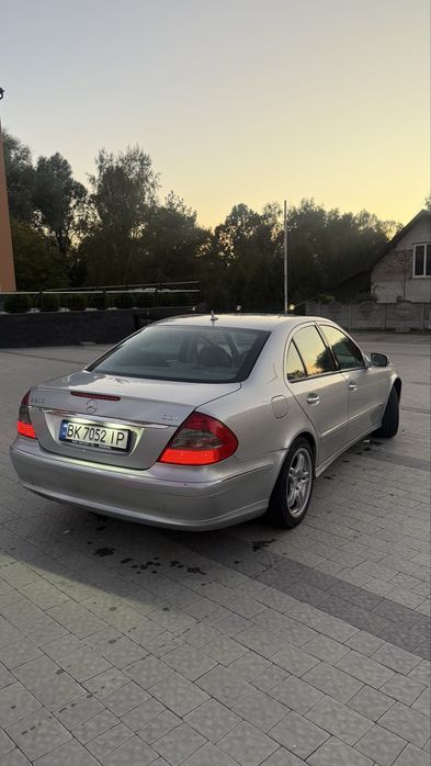 Mercedes-Benz w211 2.2d