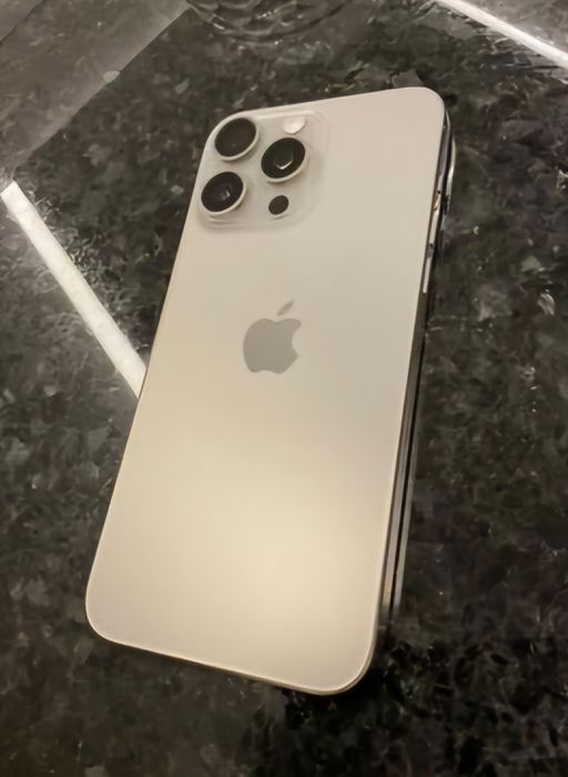 Iphone 16 Pro Max 512GB.