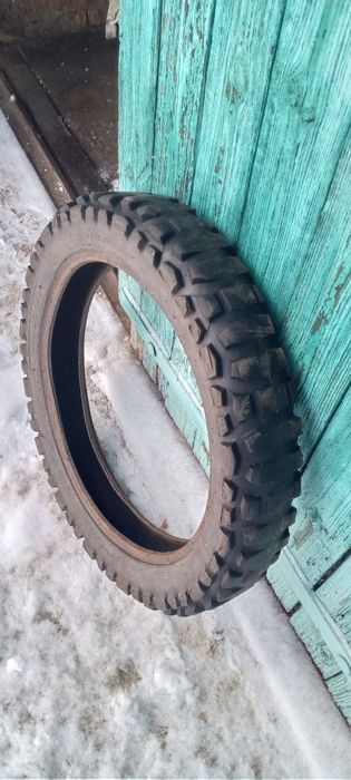 Покришка Иж Планета .120/90-18