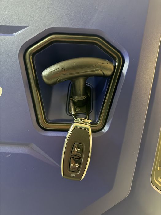 Инверторный бензиновый генератор VTools VG4750iSR 4кВт со стартером