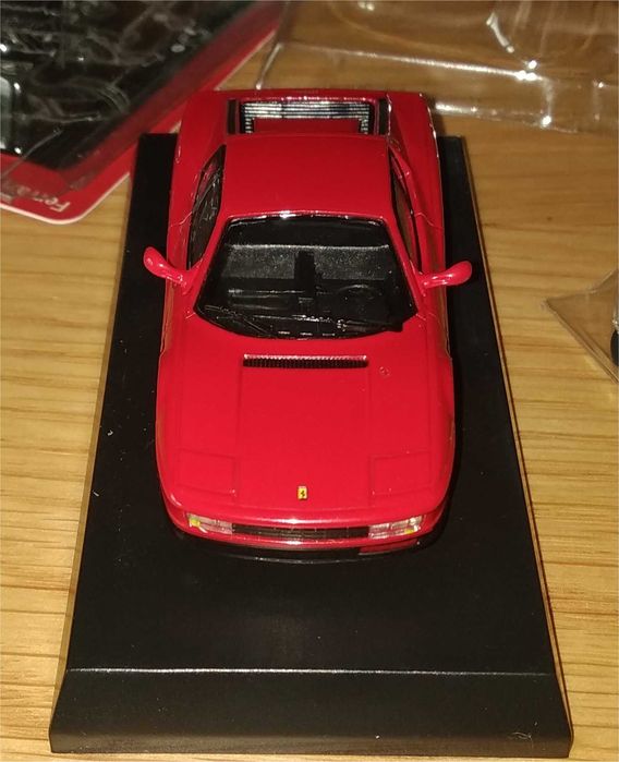 Kyosho - Ferrari Testarossa (1/64)
