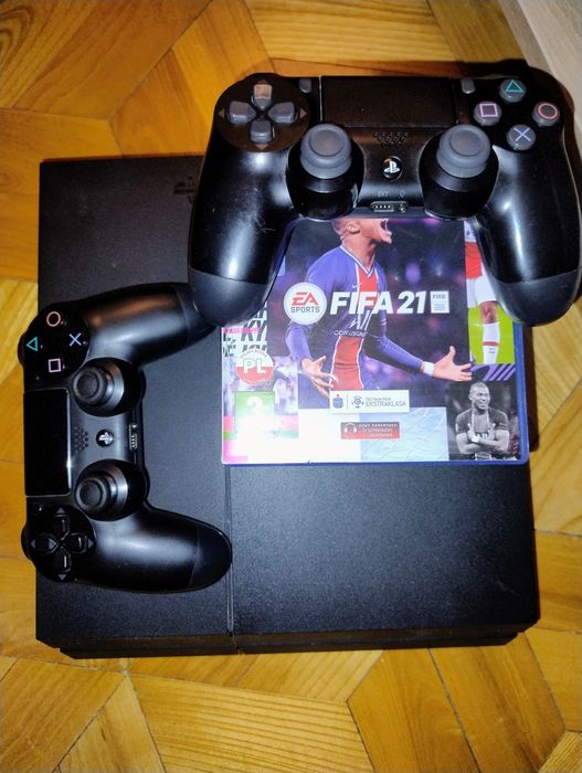 PS 4 + 5 gier stan b. Dobry