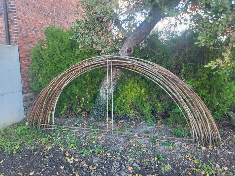 Konstrukcja pod tunel foliowy