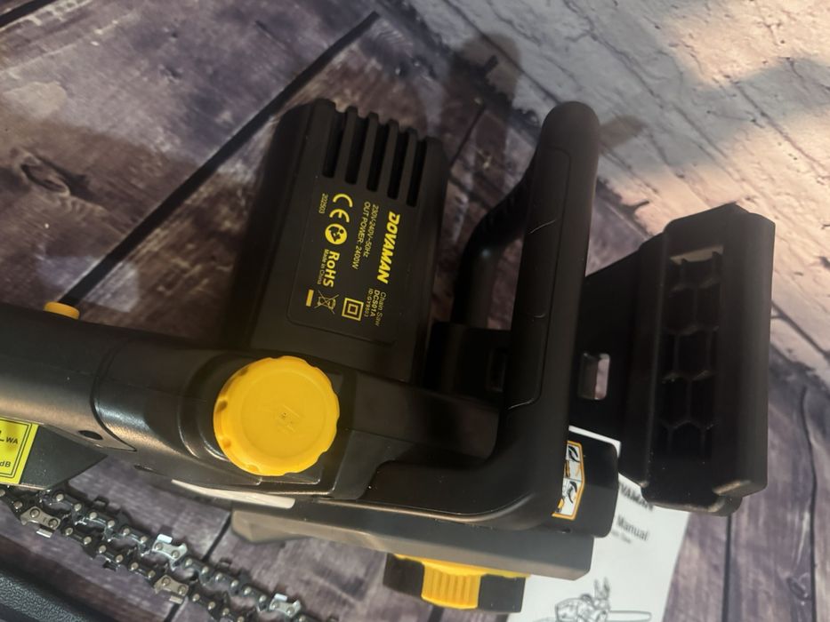 Електрична ланцюгова пила DOVAMAN 2400 Вт