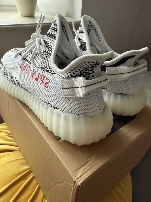 Yeezy Boost 350 V2