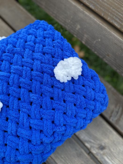 Плюшевий вʼязаний плед