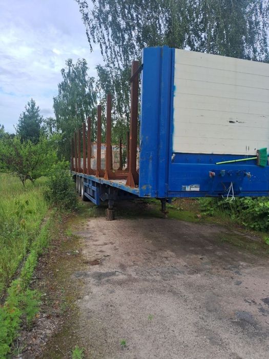 Прицеп , лісовоз