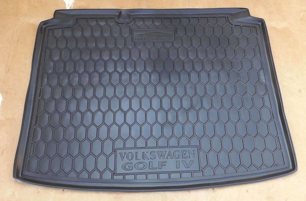 Коврик в багажник Volkswagen Golf 4, 5, 6, 7 Гольф 4, 5, 6, 7. Новий ...