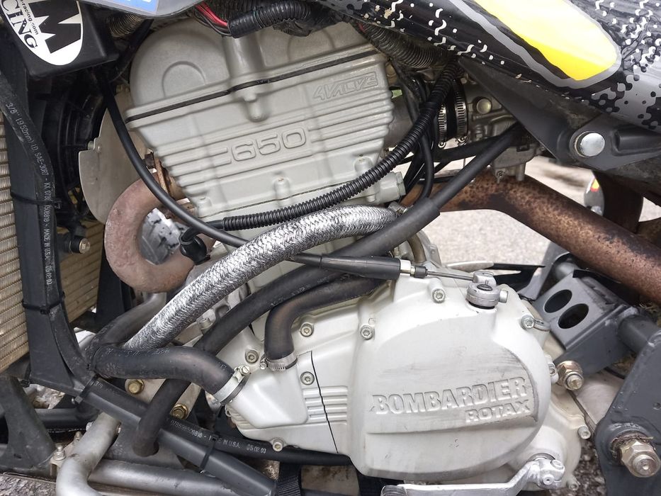Moto 4 bombardier 650cc