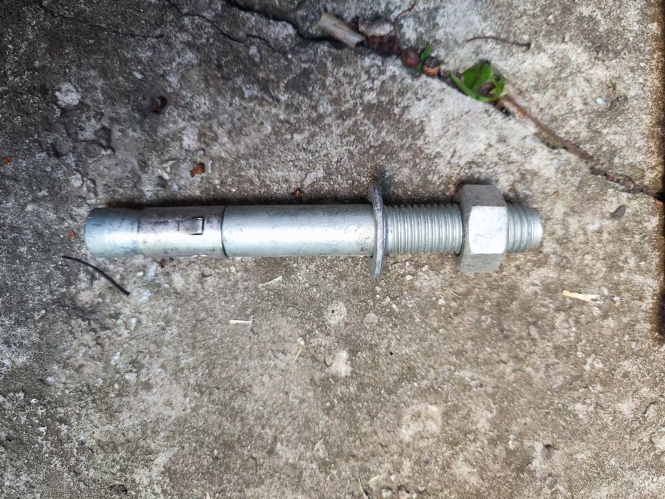 Дюбель-анкер 170 мм, М20