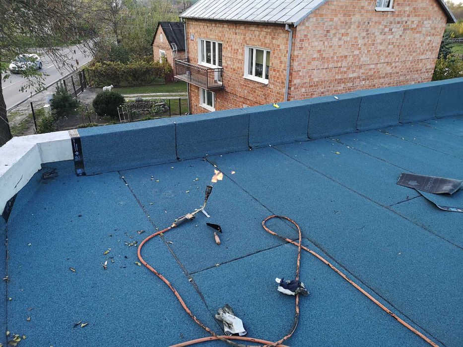 Dachy płaskie, tarasy, balkony. Krycie, naprawa, hydroizolacja.