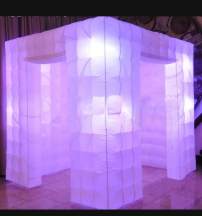 Fotobudka klasyczna z namiotem LED.