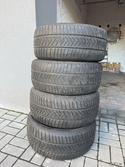 Шини зимові Pirelli 265/40 R20