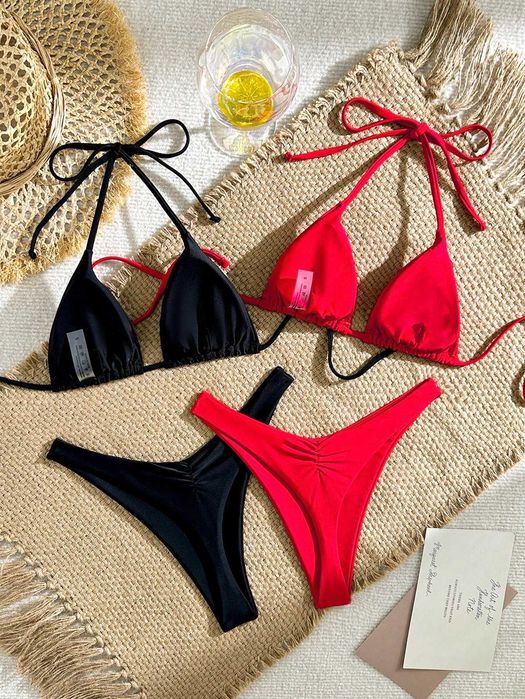 Conjunto de biquíni preto e vermelho