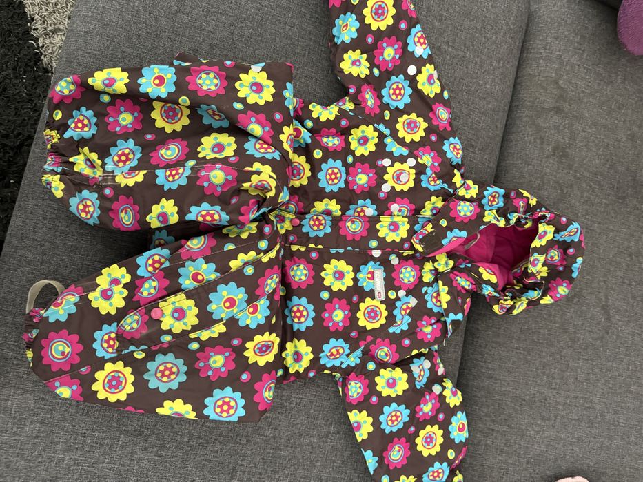 Продам верхній одяг для дівчинки