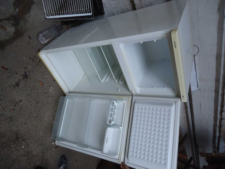 Продам холодильник Снайге рф31см