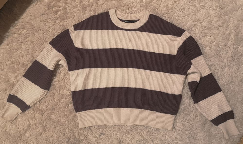 Sweter w brązowe paski sinsay M
