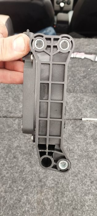 Електронная педаль газа ПРИОРА