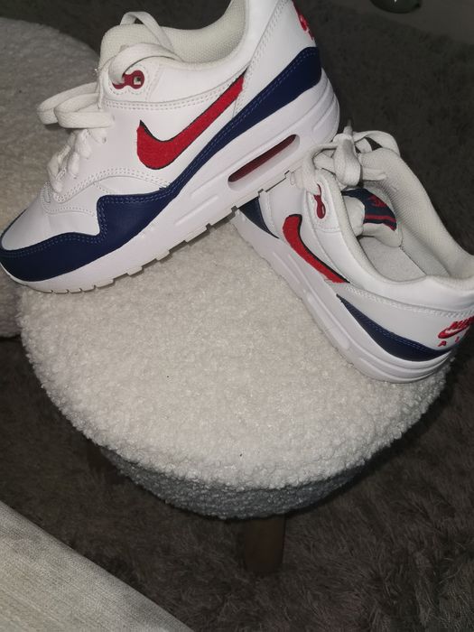 Buty sportowe damskie