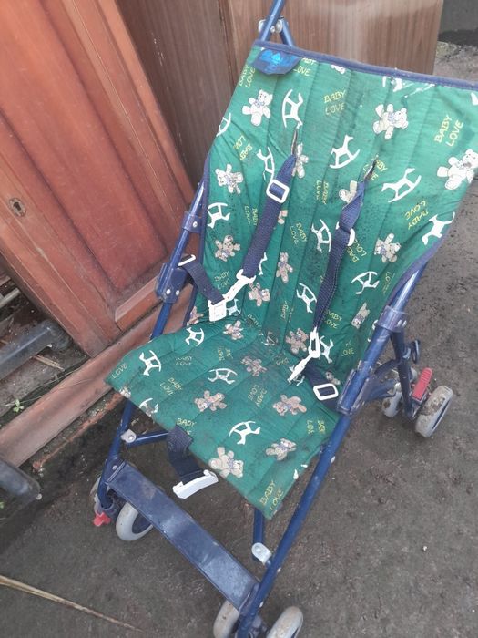 Carrinho de bebe( bengala) 5€