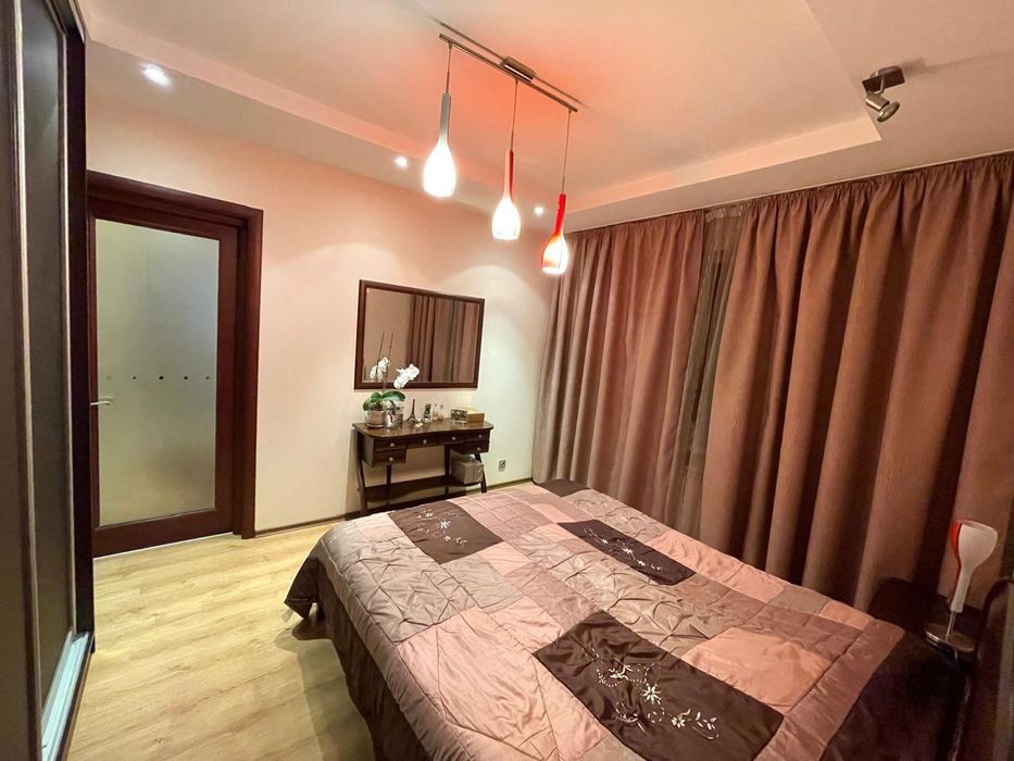 Продаж 3-к кв, ВЛАСНА, 76м2, без посередника.