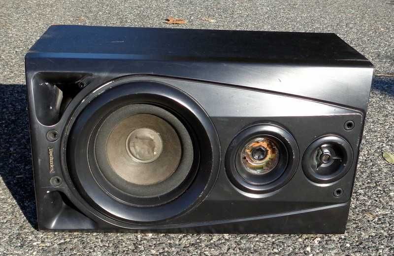 TECHNICS Model SB-CH 730 - kolumna uszkodzona .