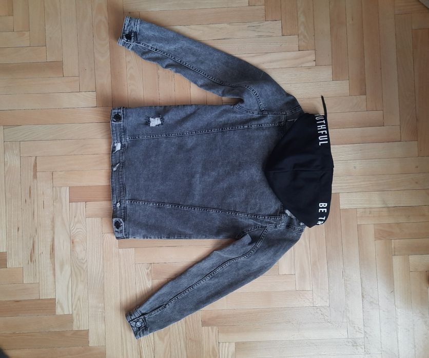 Продам НОВУ стильну джинсову куртку