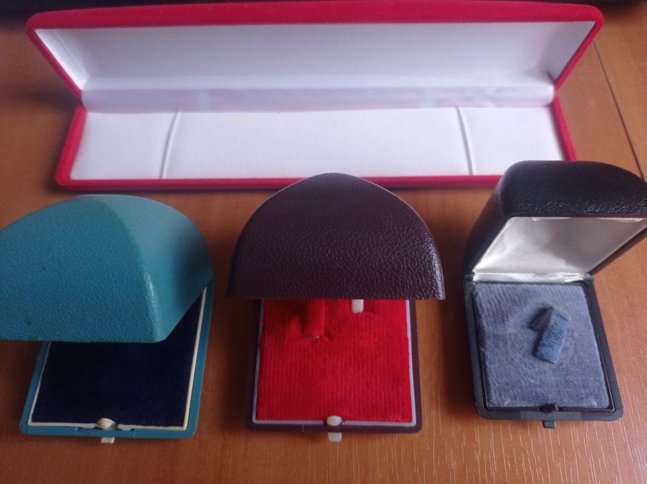 Футляры для часов и  ювелир. украшений