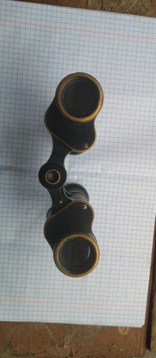 Бінокль в гарному стані