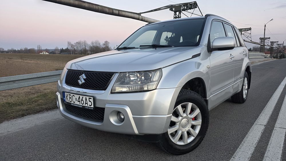 Suzuki grand vitara 2.0 benzyna 4x4 terenówka  jeep hak piękna full