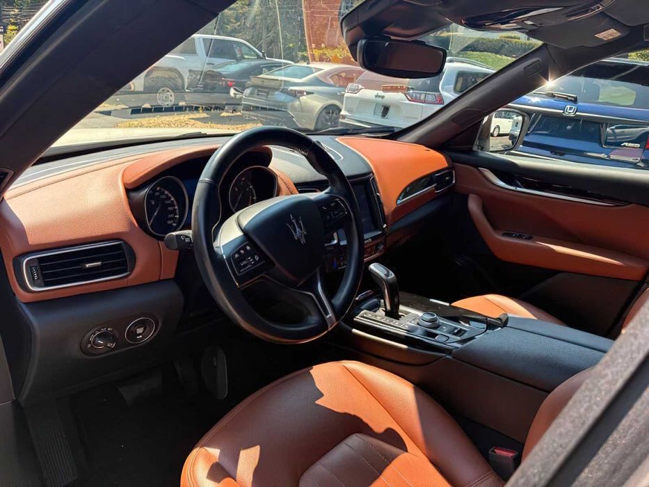 Maserati Levante      2019