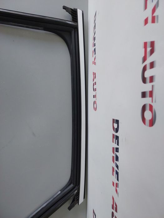 Молдинг ущільнювач дверей Audi Q5 80A 2019 Розборка Ауді ку5 кю5 кью5