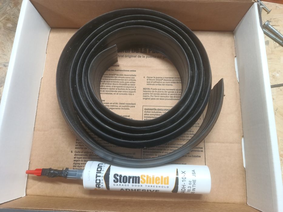 Próg uszczelniający do bramy garażowej